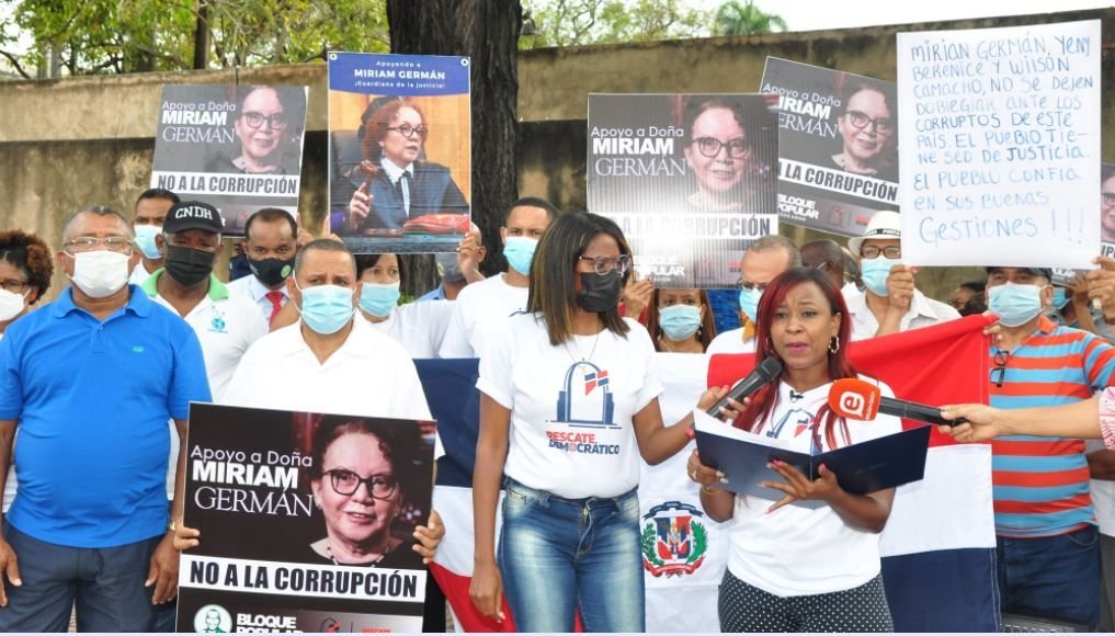 Organizaciones realizan parada cívica en apoyo procuradora Miriam Germán