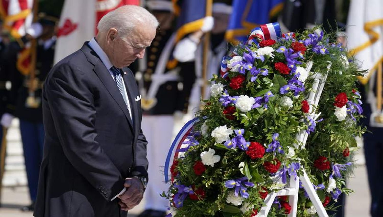 Biden conmemora en Arlington el Memorial Day o Día de los Caídos