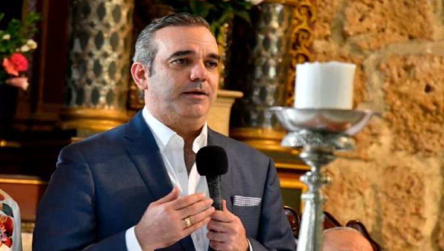 Desde Ecuador, Abinader envía mensaje “de esperanza” a personas atrapadas en teleférico 2 Desde Ecuador, Abinader envía mensaje “de esperanza” a personas atrapadas en teleférico