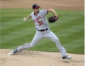 Yanquis superan a Nacionales 4-3 en décimo, Scherzer poncha a 14