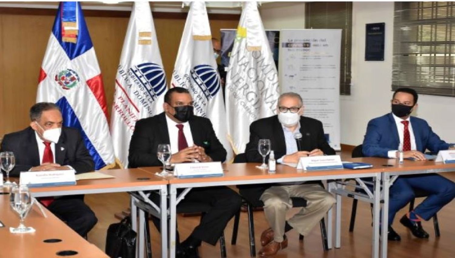 Ministro de Economía considera solo el diálogo resolvería problema eléctrico