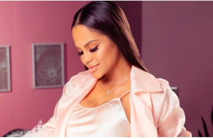 Natti Natasha en concierto virtual por el Día de las Madres