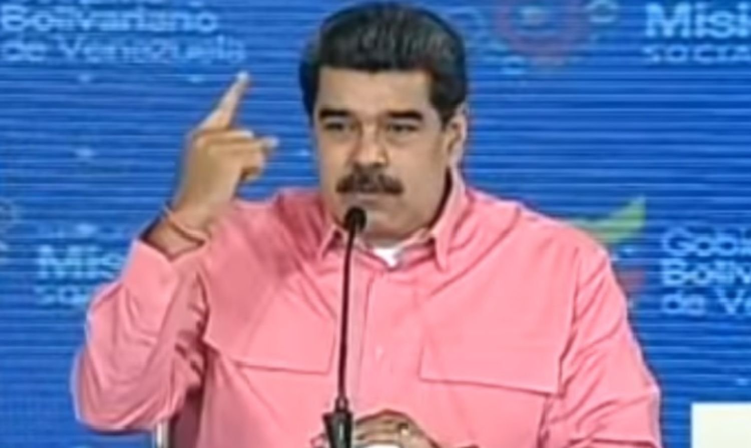 Maduro condiciona su participación en diálogo con oposición