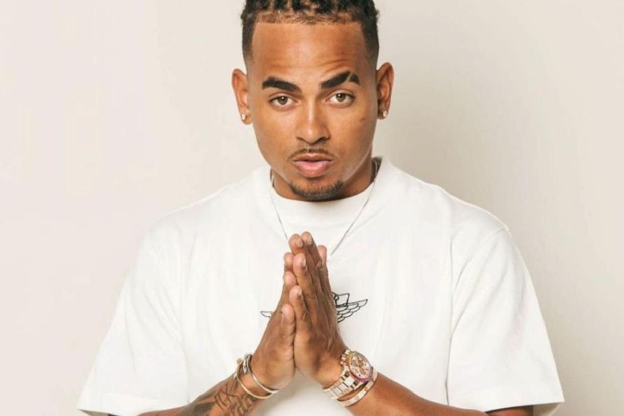El cantante Ozuna exhorta a los jóvenes a vacunarse contra la covid-19