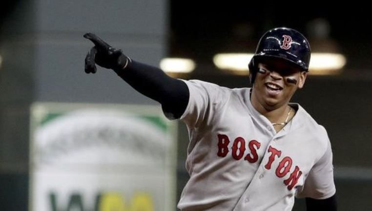 Rafael Devers conecta cuadrangular y empuja 3 para impulsar victoria Boston