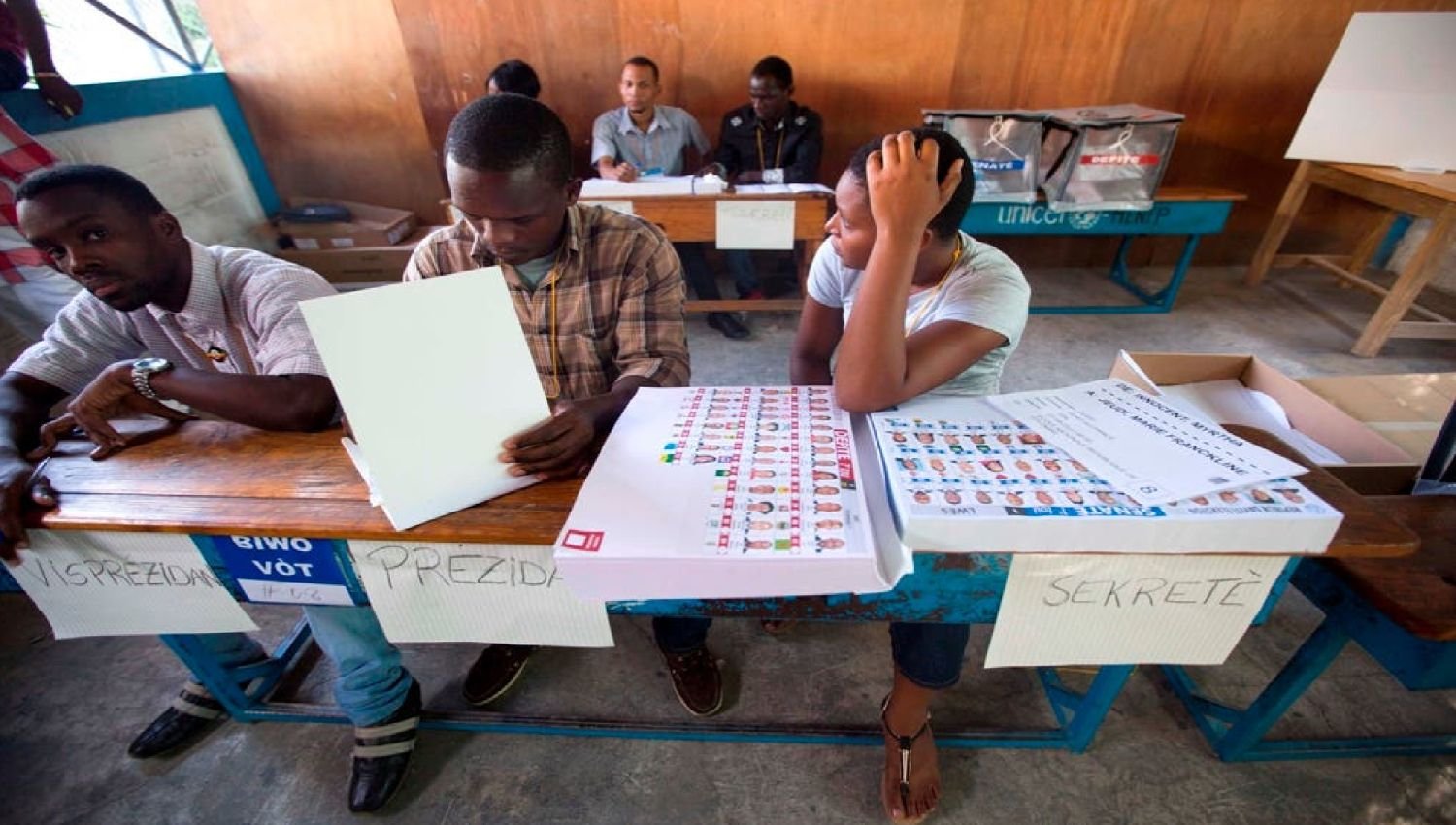 Haití recibe el primer cargamento de materiales electorales para referendo 2 Haití recibe el primer cargamento de materiales electorales para referendo