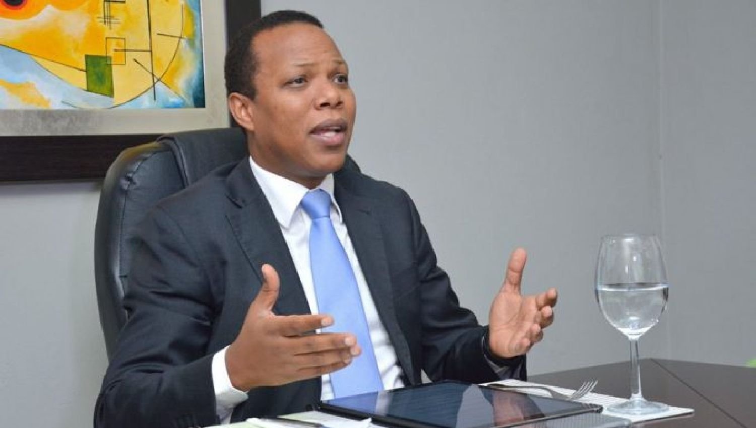 Milton Morrison dice población es culpable de las pérdidas energía