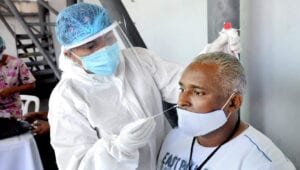 Salud Pública reporta 5 muertes y 1,238 nuevos casos de Covid-19