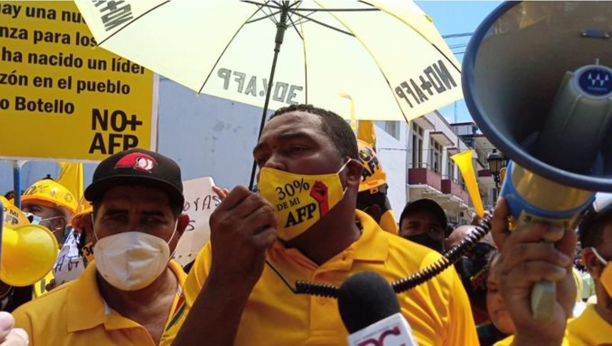 Botello asegura el martes se discutiría proyecto del 30% de las AFP