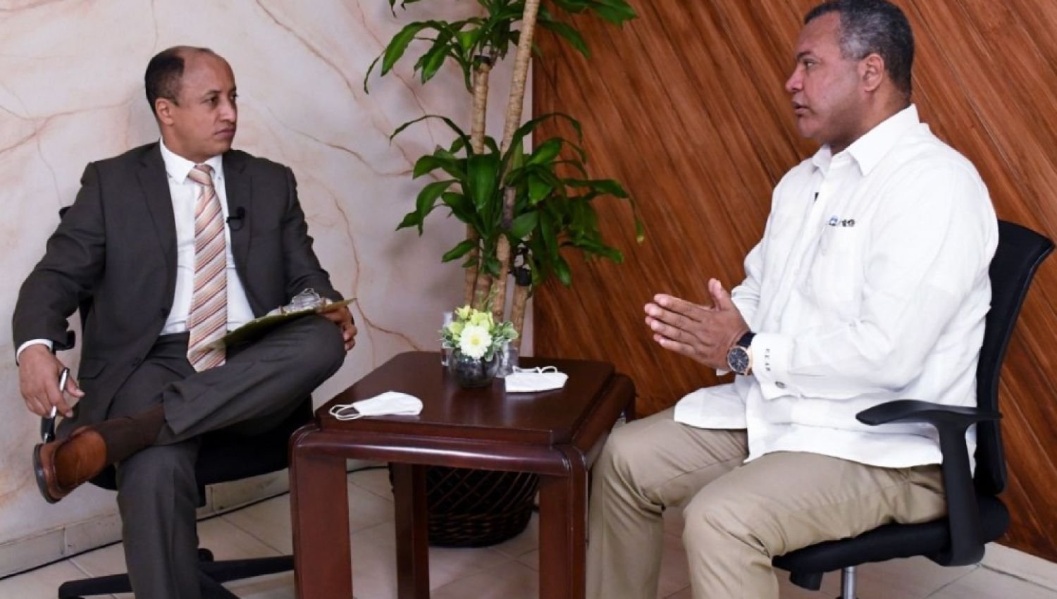 A los choferes que crucen en rojo el INTRANT enviará multas a sus casas