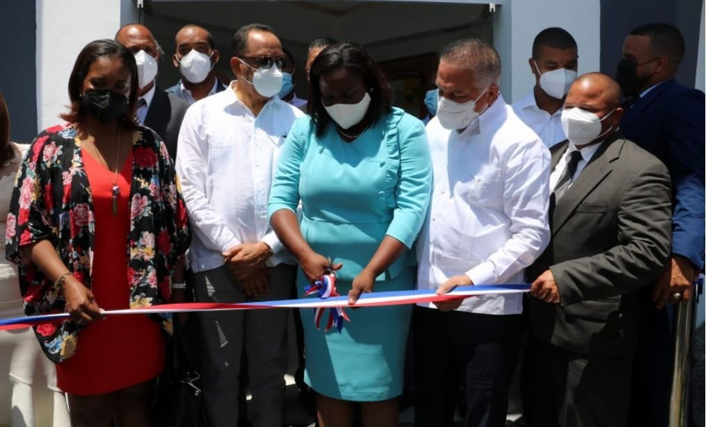 Inauguran nuevo palacio municipal en Miches con inversión de 21 millones