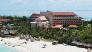 Ante el avance de covid, Cuba anuncia medidas para quienes ingresen a la isla