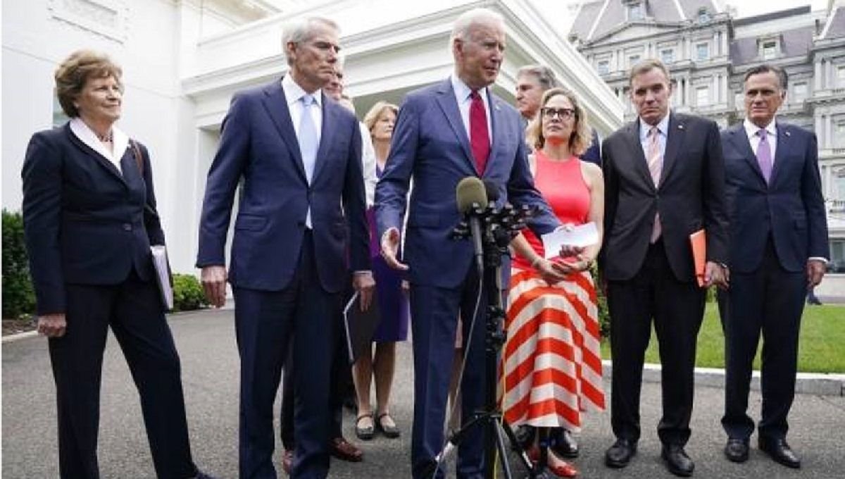 Biden anuncia acuerdo para un plan de infraestructura de 1,2 billones dólares