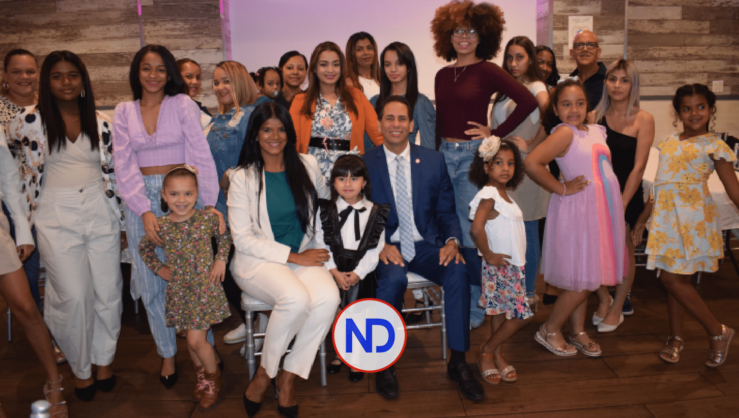 Escuela de modelaje Elizabeth Talent apoya a Fernando Cabrera