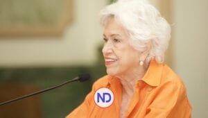 Le extirpan glándula tiroides a Milagros Ortiz Bosch