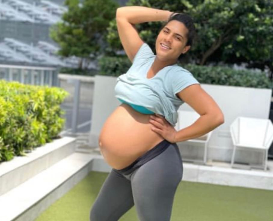 FRANCISCA 5 Francisca deja al descubierto su barriga en recta final de embarazo