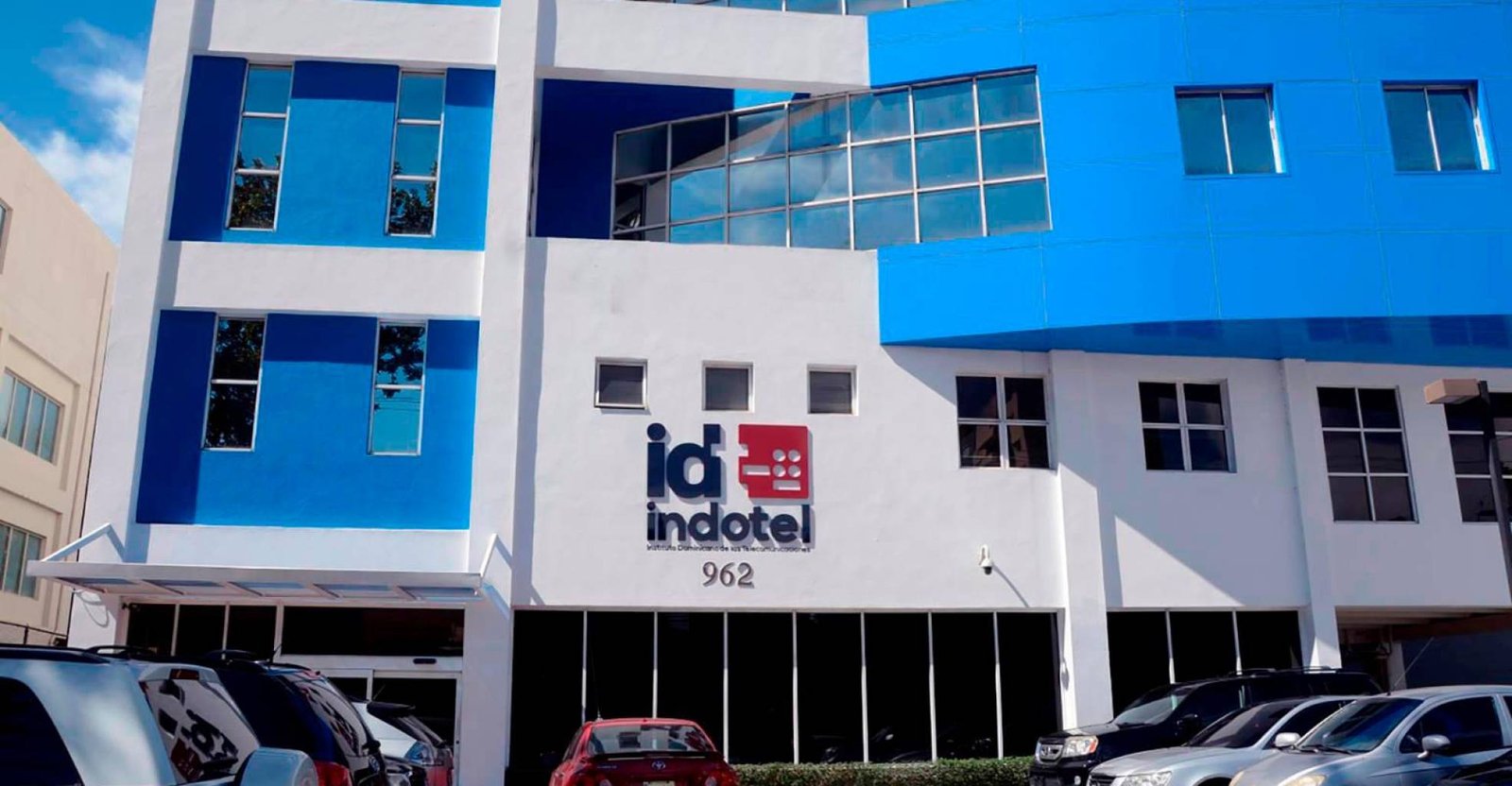 Indotel clausura negocios de “reventas ilegales” de Internet