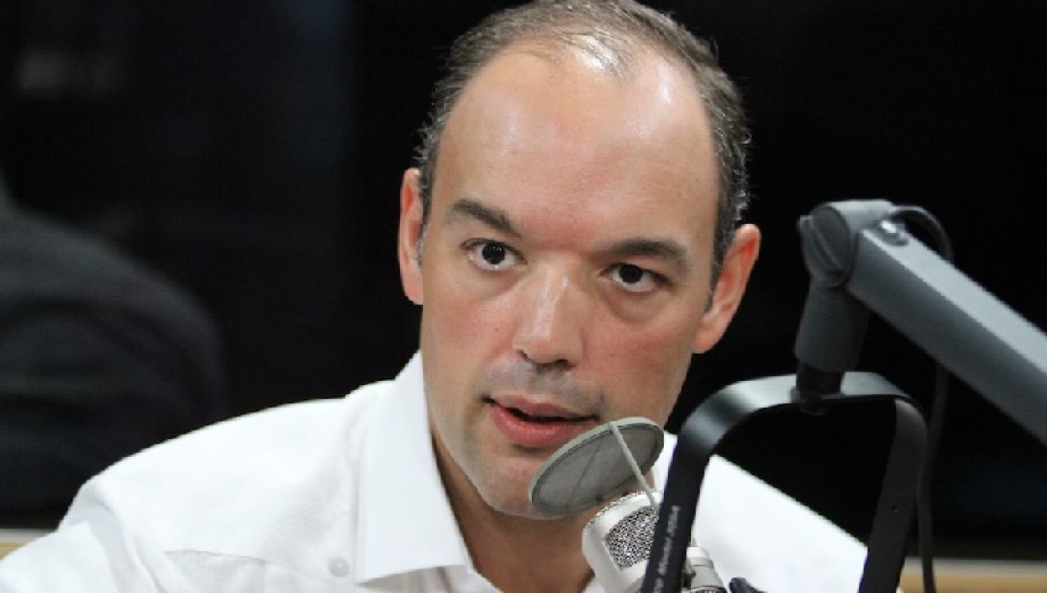 Senador Castillo Saviñon reitera llamado intervengan provincia por la Covid-19