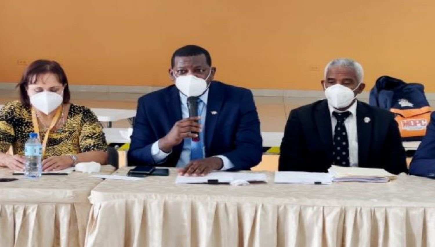 Obras Públicas destinará RD$6,100 MM para pavimentar calles y carreteras