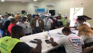 Ministro de Medio Ambiente llama a banilejos vacunarse contra el covid