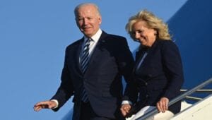 Joe Biden llega a Europa; es su primer viaje al exterior como presidente de EU