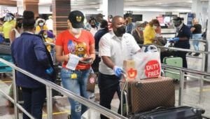 Los viajeros vacunados contra el covid podrán entrar a España desde el lunes