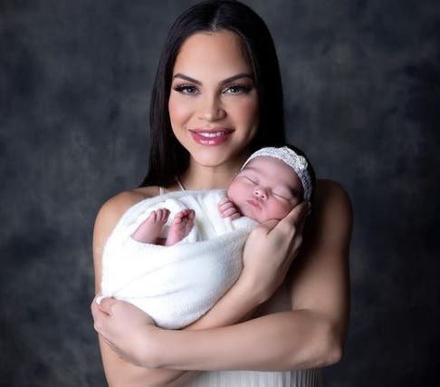 naty y su bbb Vea la primera fotografía de Natti Natasha, su bebé y Raphy Pina