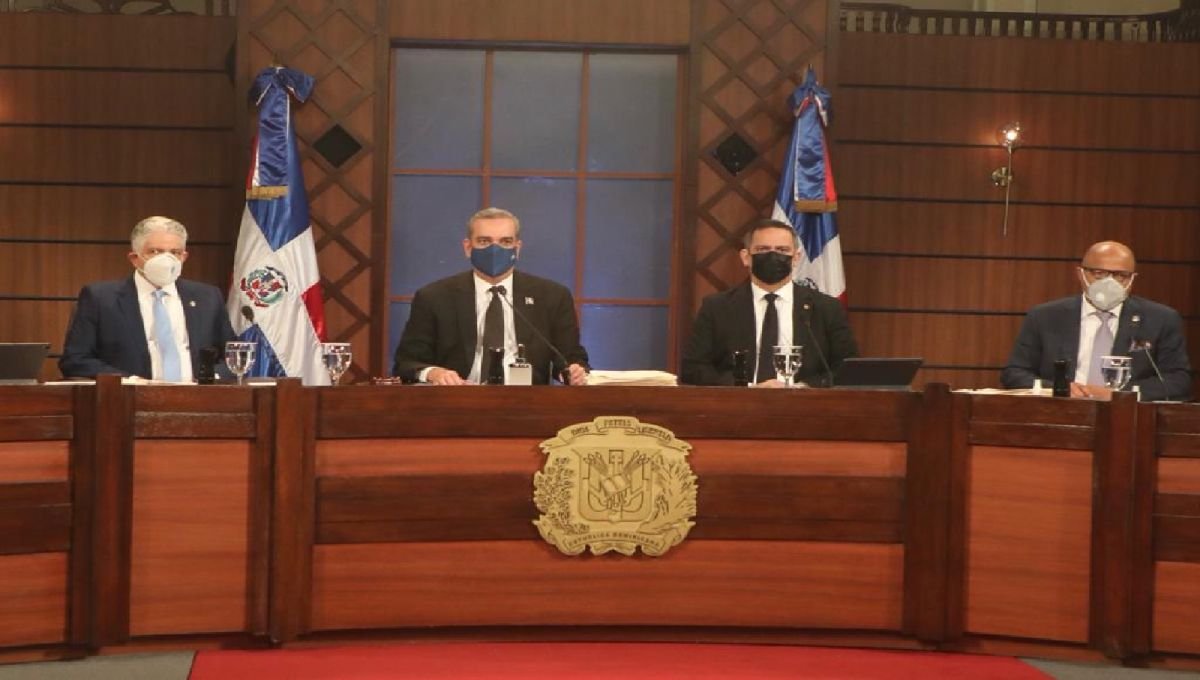 Renuncian dos de los 79 aspirantes a integrar el Tribunal Superior Electoral
