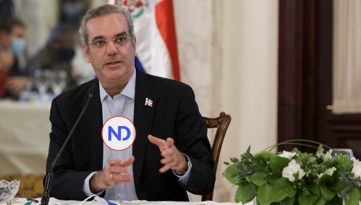 Abinader suspende su agenda del fin de semana para seguir el huracán Elsa