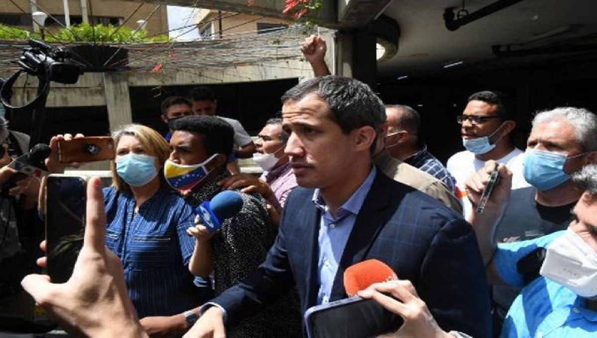Esposa denuncia intento detener al líder opositor Juan Guaidó