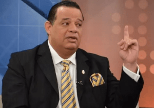 Luisín a Jean Alain: «Tu barco se está hundiendo y sigues haciéndole hoyos»