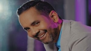 Aramis Villalona lanza el contagioso merengue «Si la mamá me lo diera»