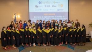 UASD inviste 21 especialistas en atención gineco obstétrica de RD