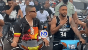 DJ Adoni otra vez! Ahora realiza «teteo» en Los Minas junto a Bulova