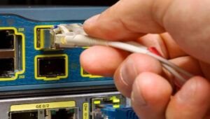 Empresas piden a las autoridades detener la reventa ilegal de internet