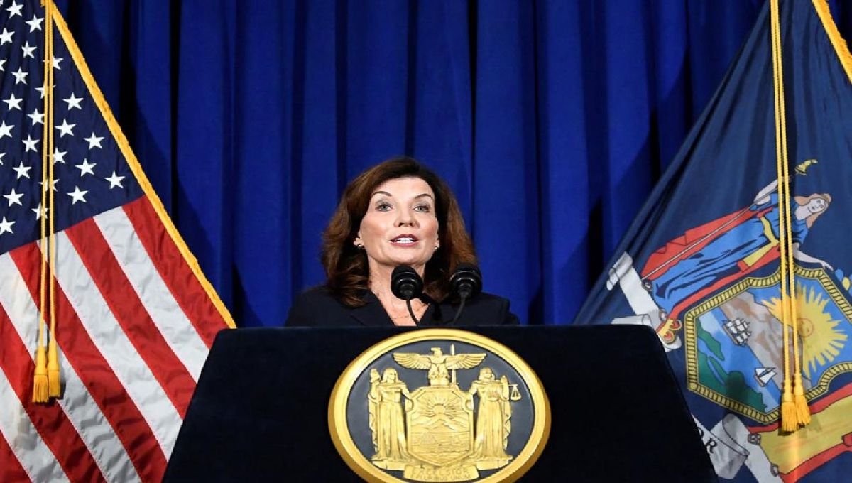 Futura gobernadora de NY dice no sabía nada de acusaciones a Cuomo