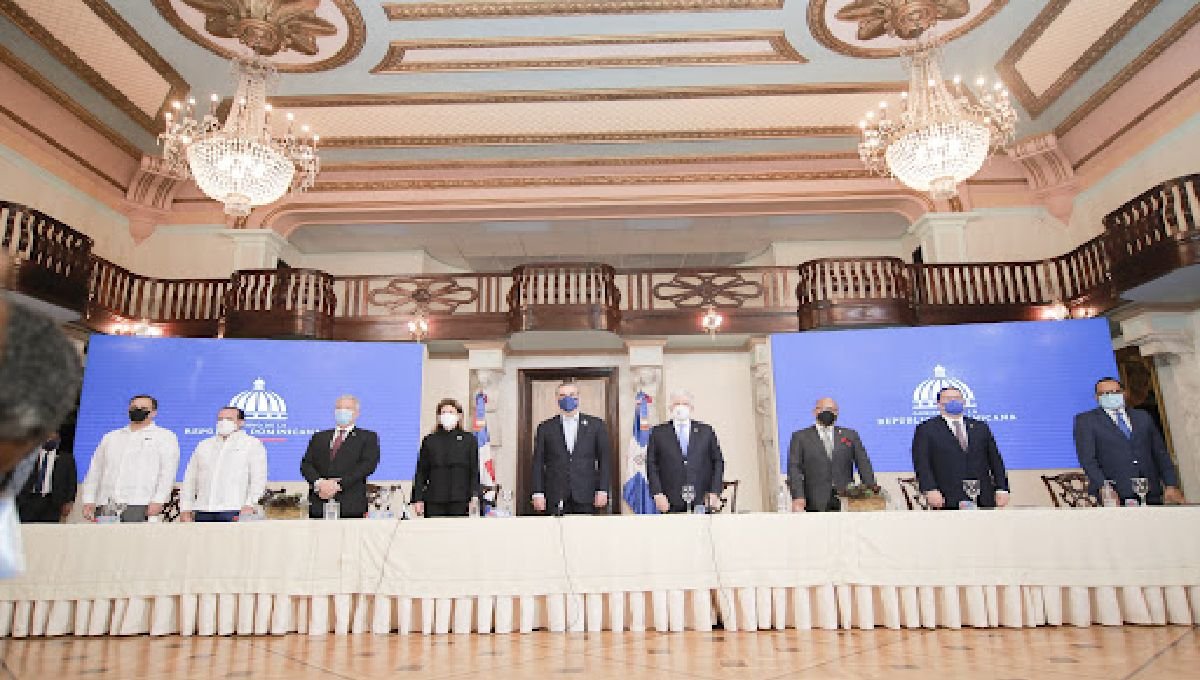 Nueva ley de aduanas castiga el lavado y crea una Procuraduría 2 Nueva ley de aduanas castiga el lavado y crea una Procuraduría