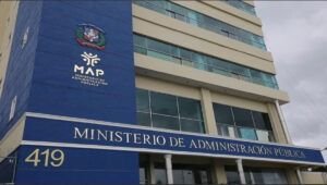 Ordenan a trabajadores sector público volver a laborar de manera presencial