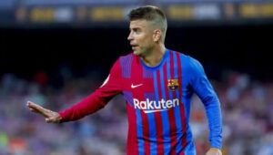 Piqué sufre unas molestias en el sóleo ante el Athletic