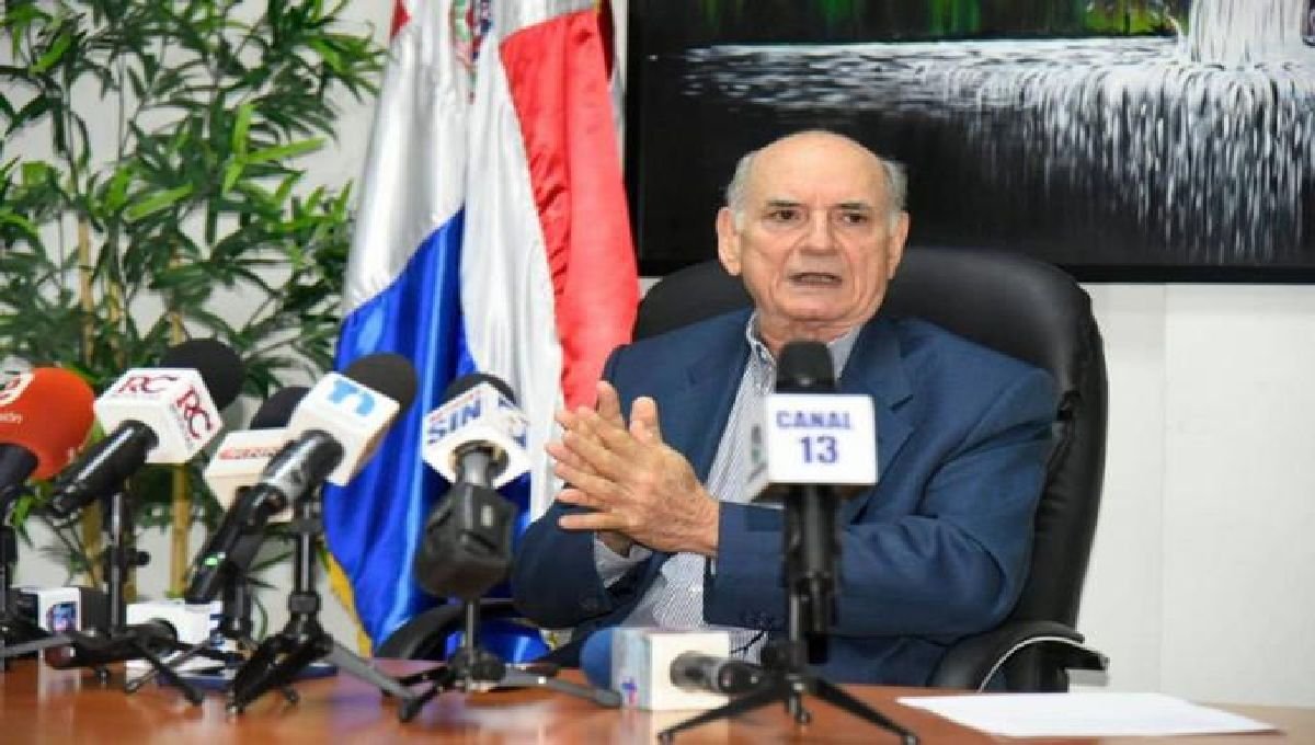 Abinader ratificó por decreto a Quico Tabar en la Lotería Nacional