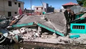 Suben a 304 los muertos por el terremoto en Haití