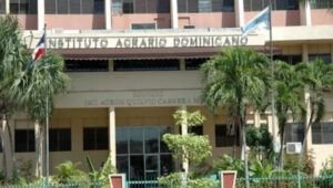 Presidente designa a Francisco García como director del IAD