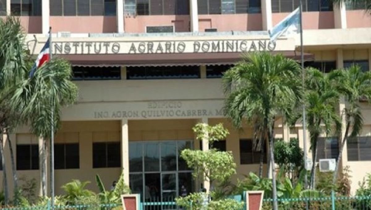 Presidente designa a Francisco García como director del IAD