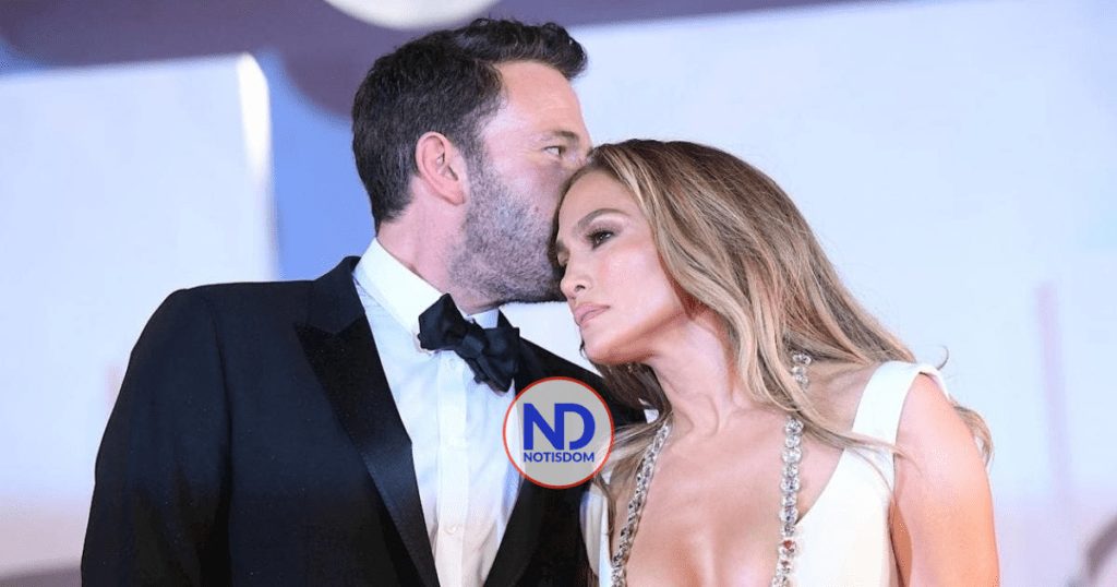 BenLo Venecia 04 Ben Affleck y Jennifer López oficializan su relación en la alfombra roja de Venecia [fotos]