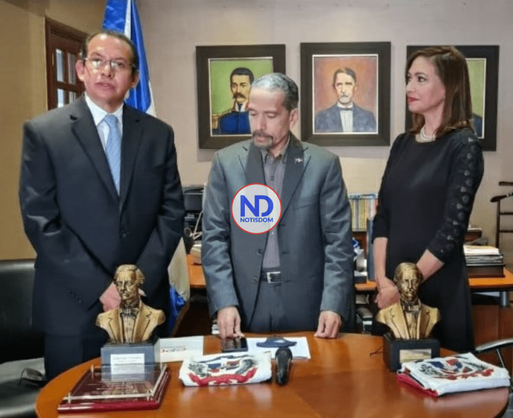 Dr. Ruben Peralta reconocimiento CPEP 03 Hospital Militar Docente FARD y Efemérides Patrias reconocen al ilustre galeno Dr. Rubén Peralta