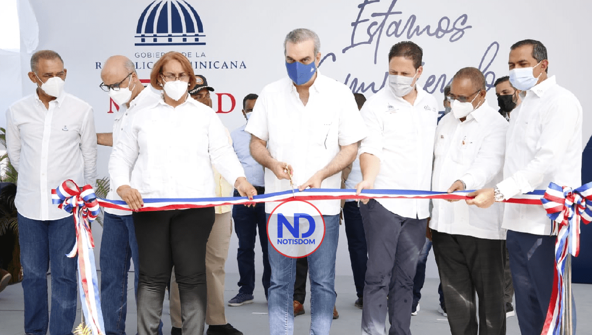 Presidente Abinader entrega Centro de Diagnóstico y Atención Primaria en Haina