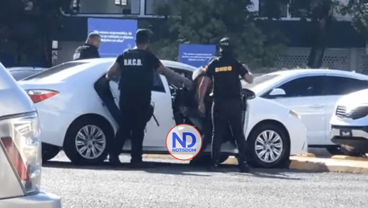 Arrestan dos más por Operación Falcón, intentaban retirar dinero del banco Santa Cruz