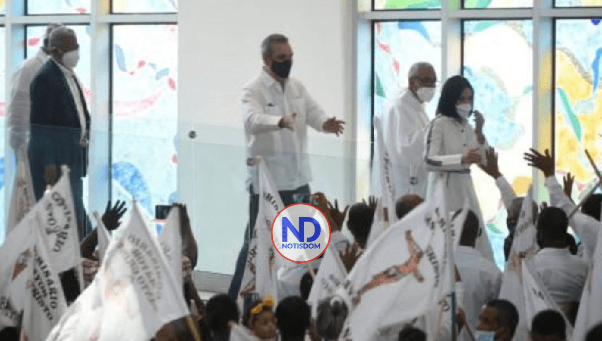 Abinader promete 2da etapa del Santuario Cristo de los Milagros y dos carreteras para Monte Plata