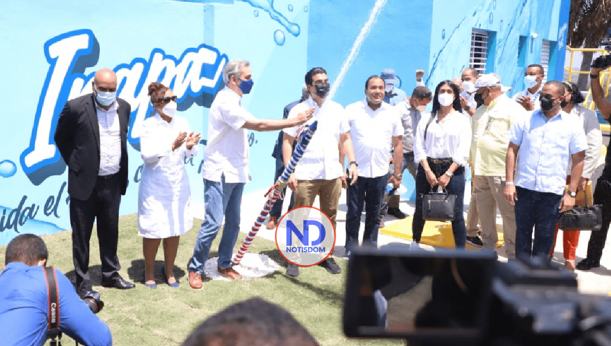 Abinader resalta que en su Gobierno no se roba y se hacen más obras con menos