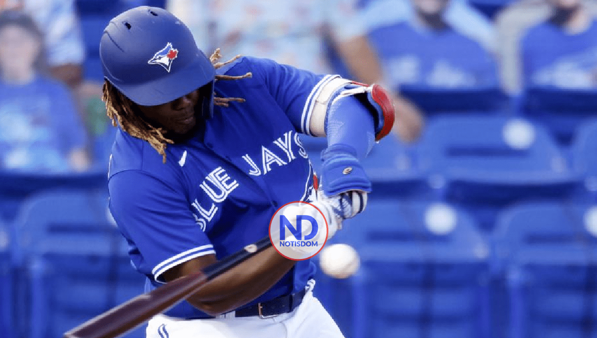 Vladimir Guerrero Jr. pegó el jonrón 44 y empató con Ohtani